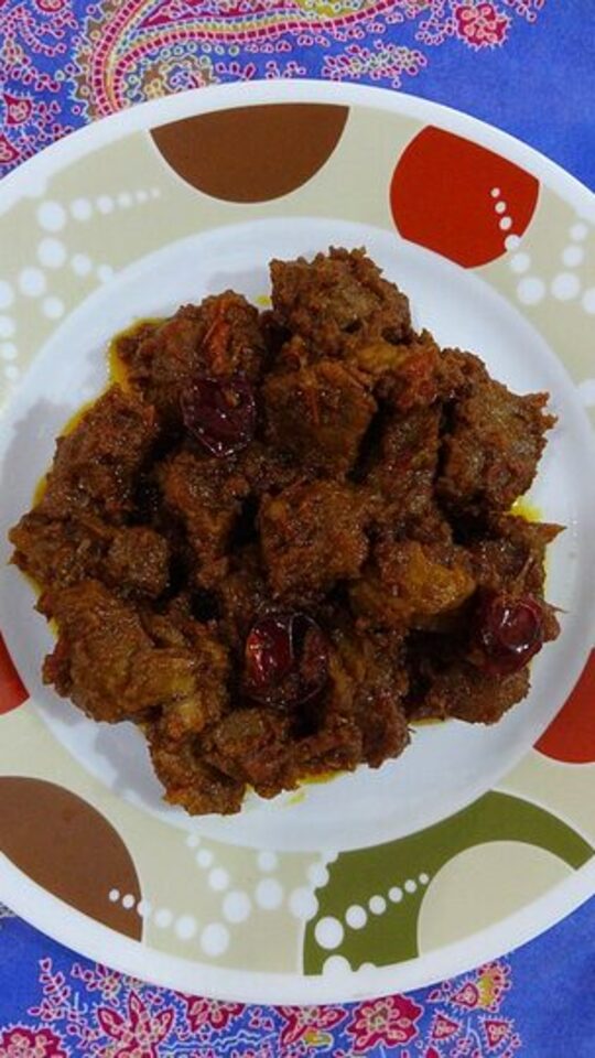Video preview: beef rendang
